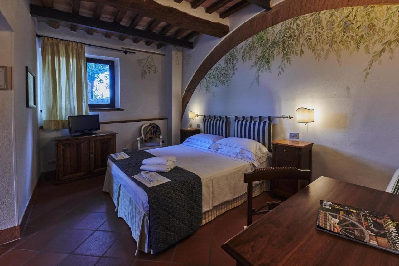 Villa Curina Resort Castelnuovo Berardenga Exteriör bild