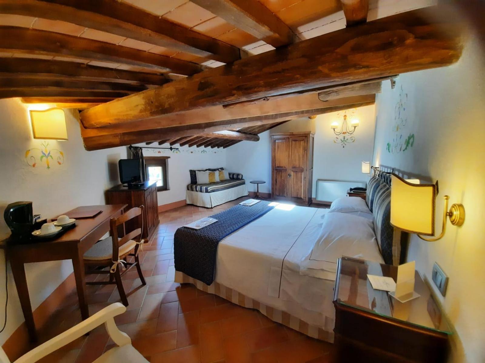 Villa Curina Resort Castelnuovo Berardenga Exteriör bild