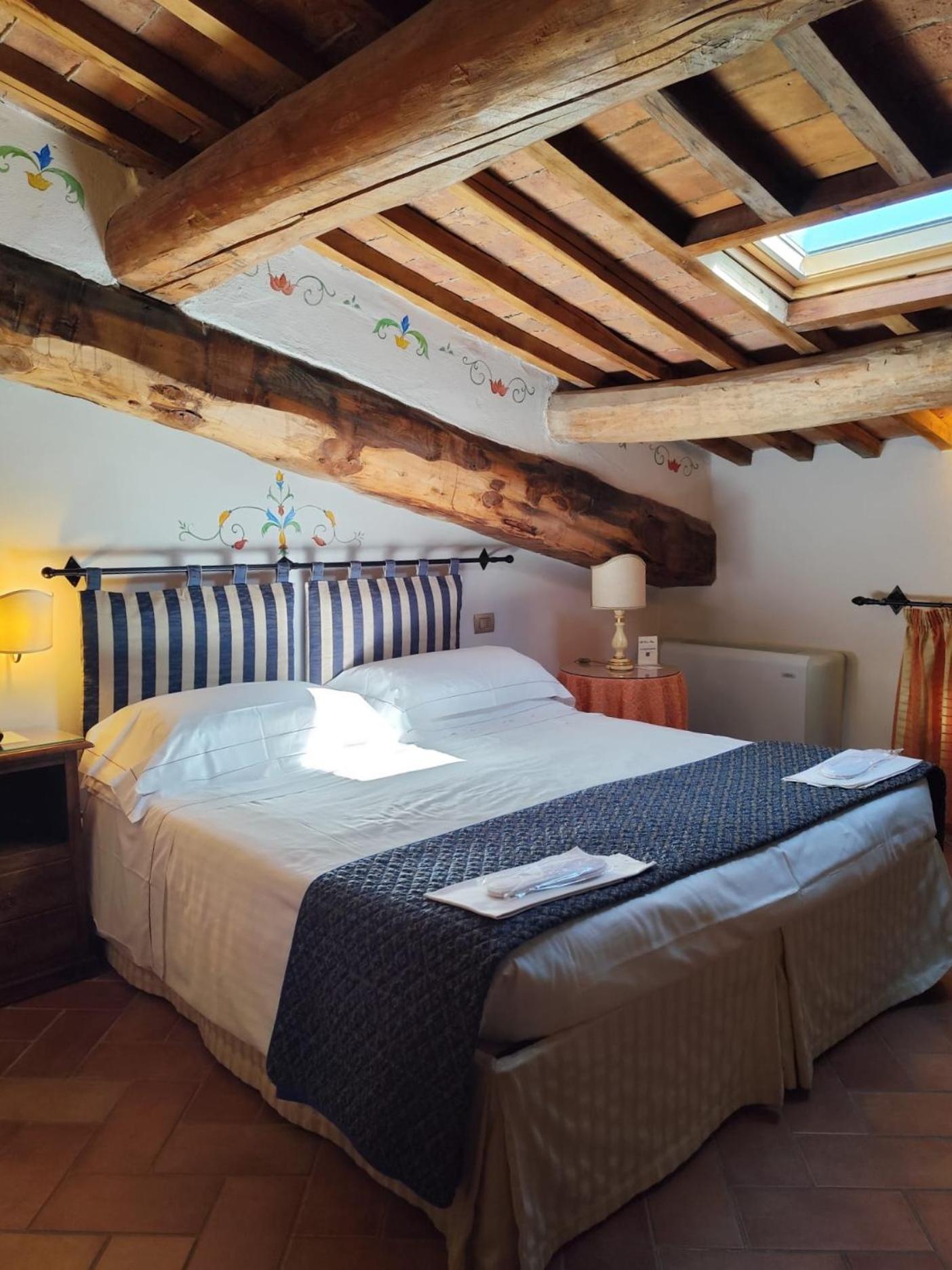 Villa Curina Resort Castelnuovo Berardenga Exteriör bild
