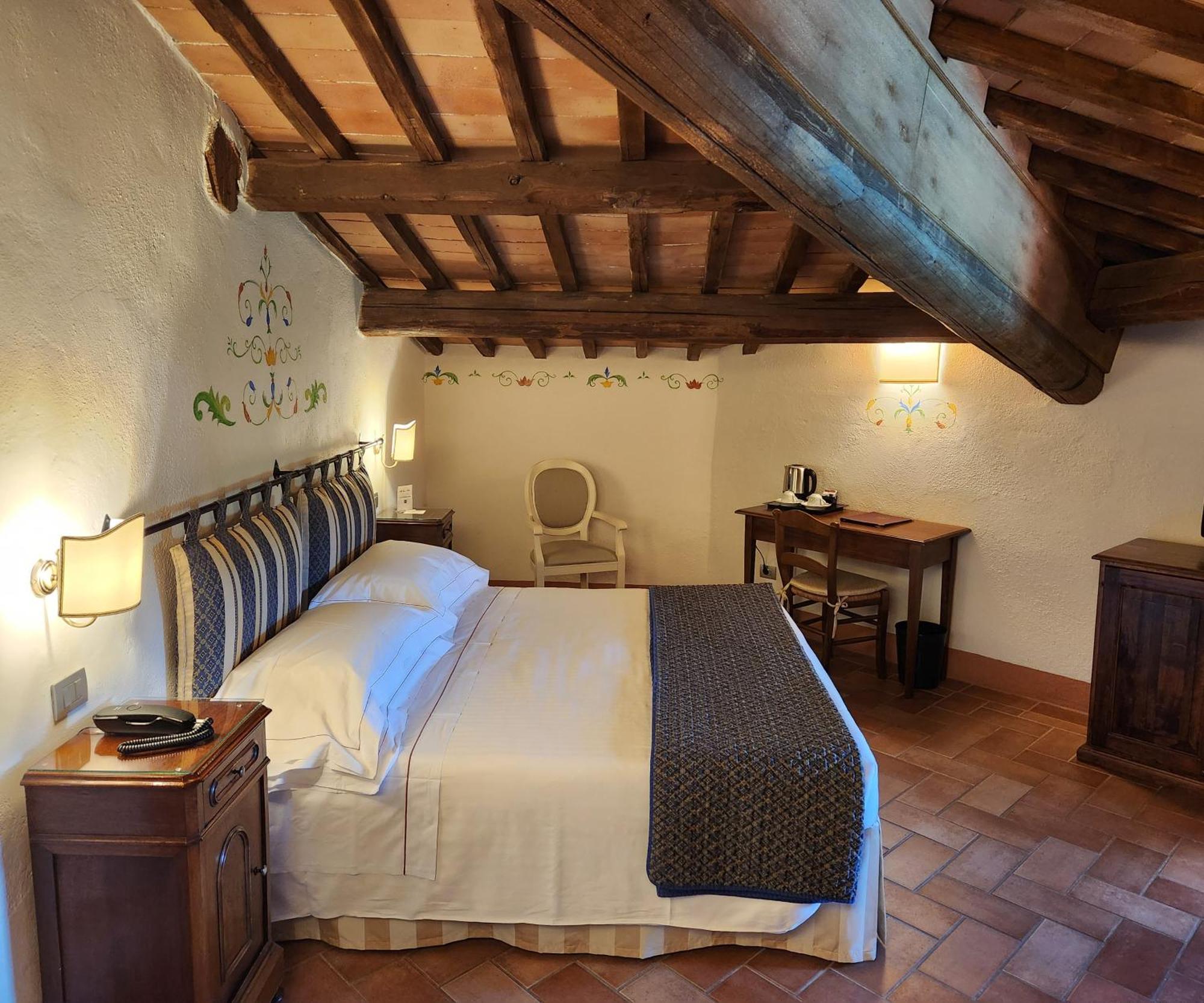 Villa Curina Resort Castelnuovo Berardenga Exteriör bild